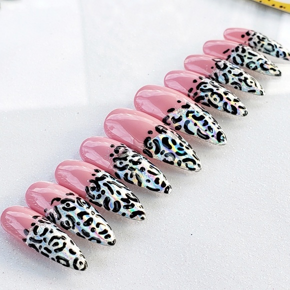 Pinky Mauve Sparkle Press On Set - Picture 3 of 7